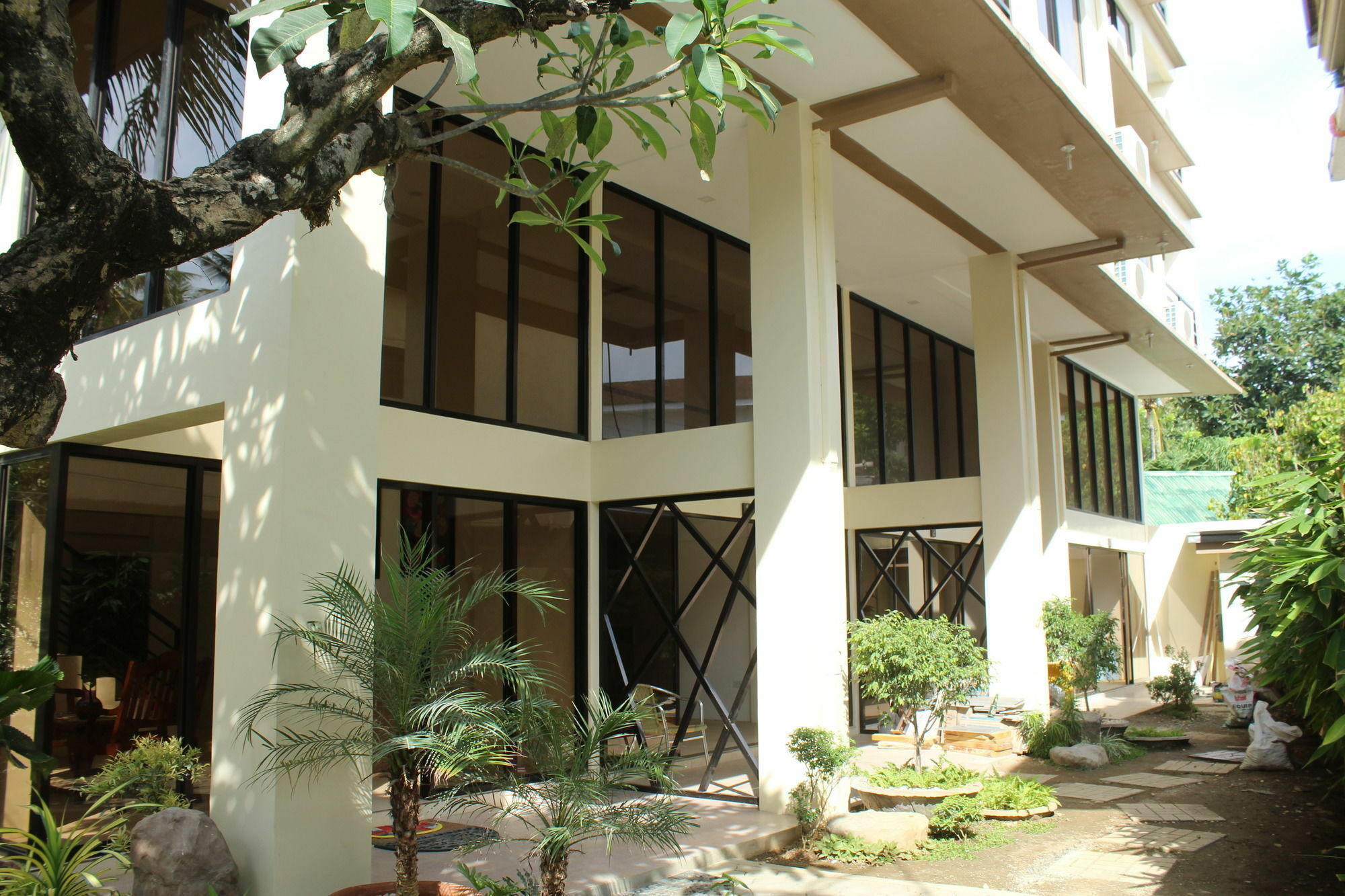 Anahaw Studio Suites Manoc-Manoc Bagian luar foto