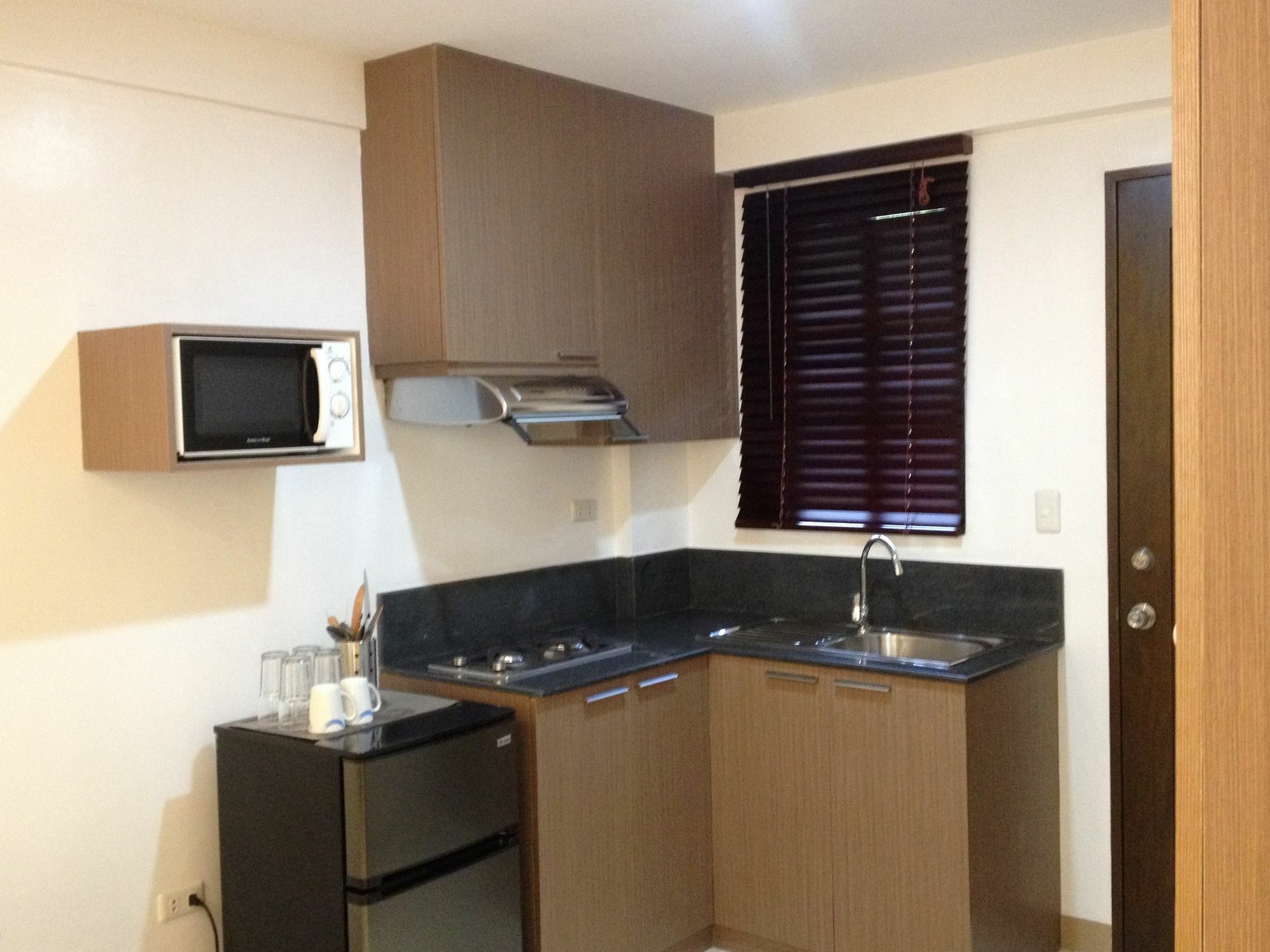 Anahaw Studio Suites Manoc-Manoc Bagian luar foto
